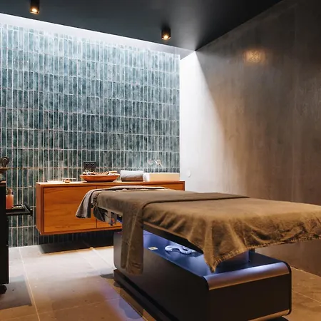 Wood Hotel & Spa-2